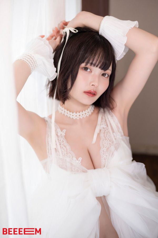 Imagen promocional relacionada con Suzura debuta en BEEEEM vol.3 con nuevas fotografías y una tarjeta exclusiva