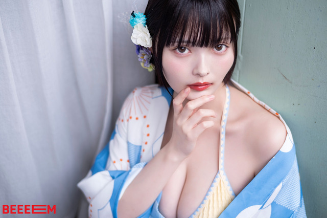 Imagen promocional relacionada con Suzura debuta en BEEEEM vol.3 con nuevas fotografías y una tarjeta exclusiva · imagen 3