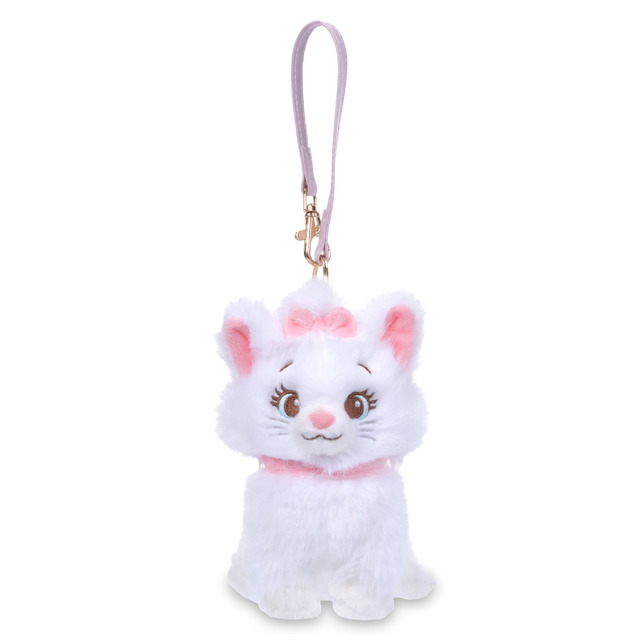 Imagen promocional relacionada con Disney Store presenta la colección otoñal DISNEY FLUFFY ANIMAL con Lucifer, Nana y Marie · imagen 5