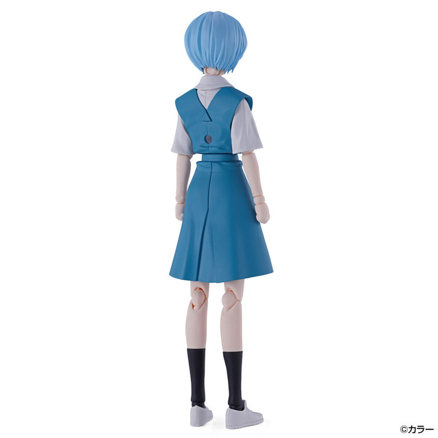 Imagen promocional relacionada con Evangelion: Rei Ayanami se convierte en modelo armable con uniforme escolar · imagen 3