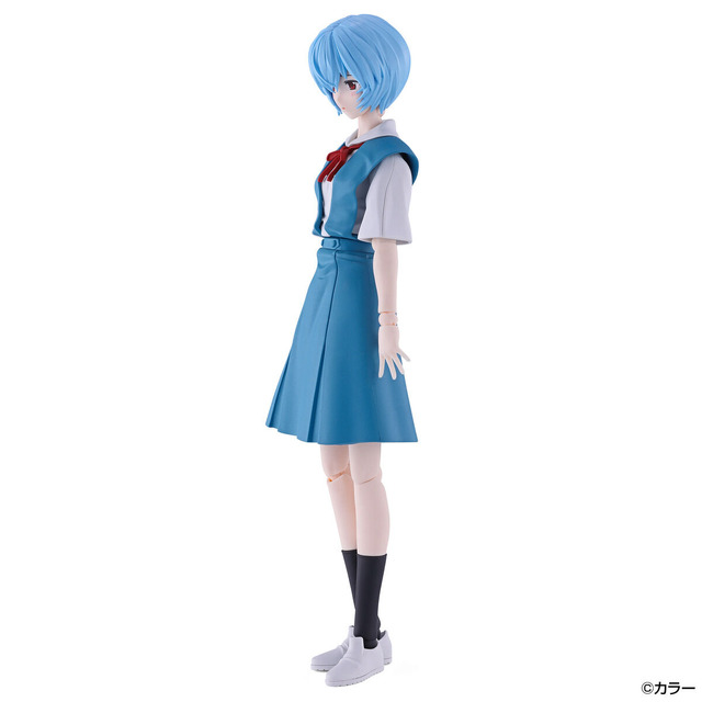 Imagen promocional relacionada con Evangelion: Rei Ayanami se convierte en modelo armable con uniforme escolar · imagen 4