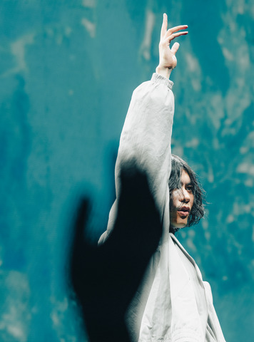 Imagen promocional relacionada con Kenshi Yonezu anuncia su mayor gira mundial con 14 conciertos en 11 ciudades · imagen 2