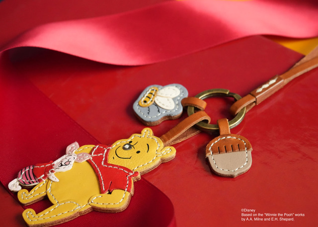 Imagen promocional relacionada con Winnie the Pooh celebra su centenario con nuevos accesorios de cuero de genten · imagen 3