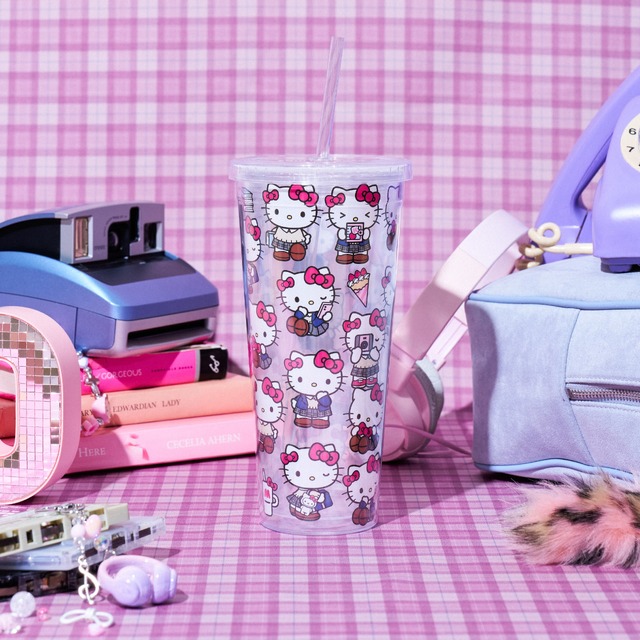 Imagen promocional relacionada con Sanrio House abrirá su cuarta tienda en Shibuya PARCO con una Hello Kitty de estilo estudiantil · imagen 3