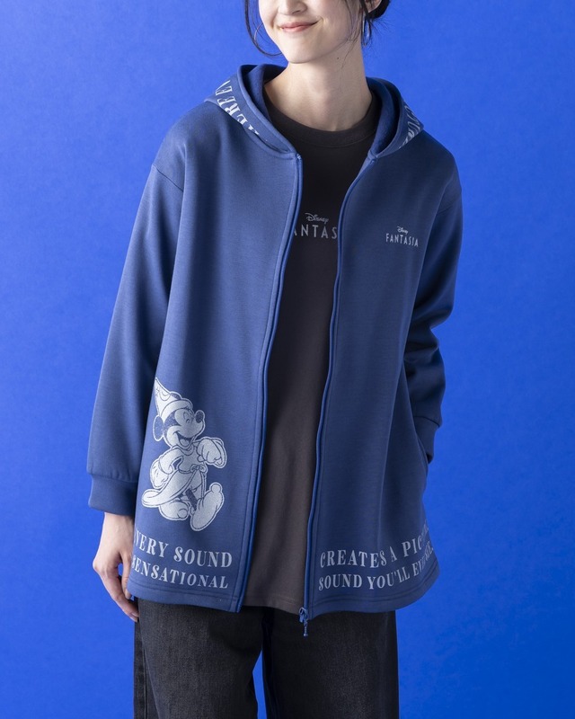 Imagen promocional relacionada con Fantasia convierte a Mickey aprendiz de mago en una colección de seis prendas · imagen 3