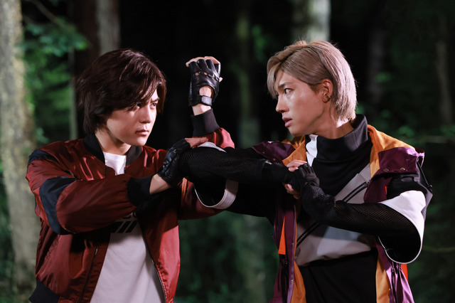 Imagen promocional relacionada con 超宇宙刑事ギャバン インフィニティVSライヤ muestra 18 escenas y prepara una transmisión especial · imagen 3