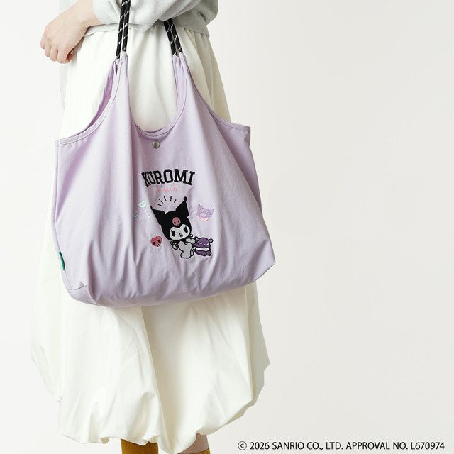 Imagen promocional relacionada con Kuromi estrena dos bolsos ligeros con bordados en negro y lavanda · imagen 2