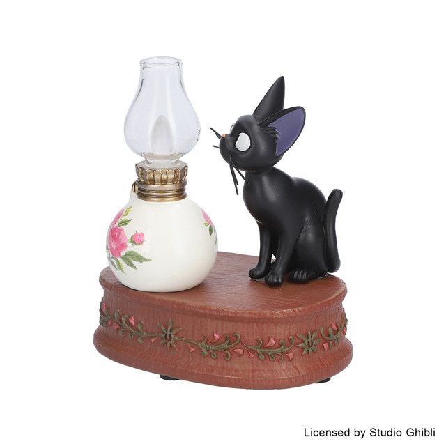 Imagen promocional relacionada con Jiji protagoniza una lámpara miniatura de estilo antiguo inspirada en Mi vecino Totoro · imagen 3